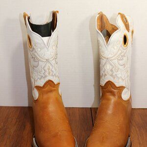 New In Box Reparo Men’s Boots. Two-Tone. Rubber Soles